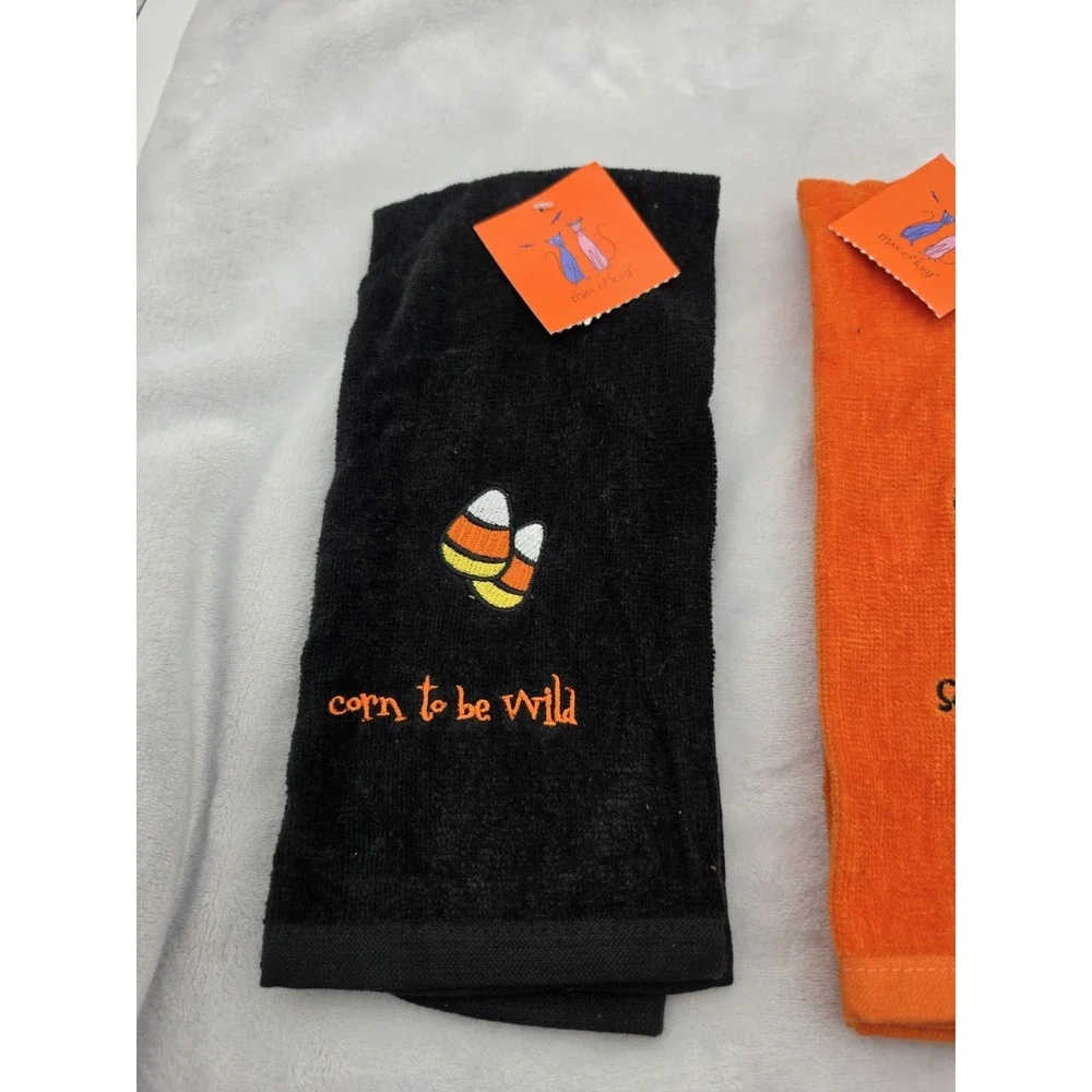 Vtg Nos halloween kitchen towels 2